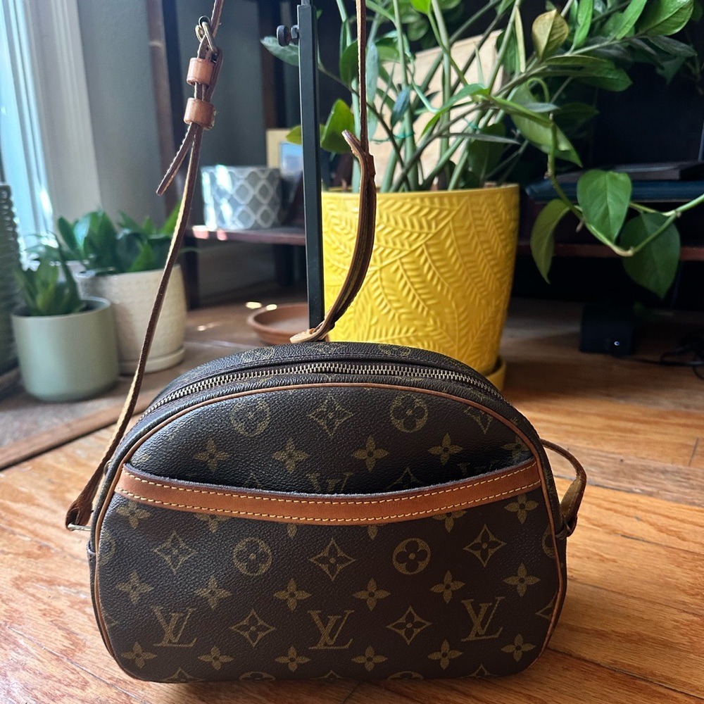 Louis Vuitton Brown Monogram Shoulder Bag Blois